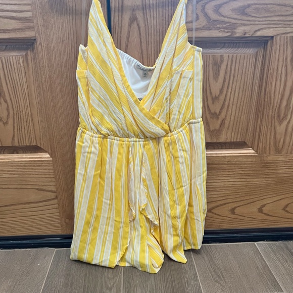 Romper - Picture 4 of 4